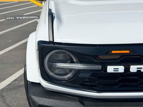 Used 2022 Ford Bronco Outer Banks image 5