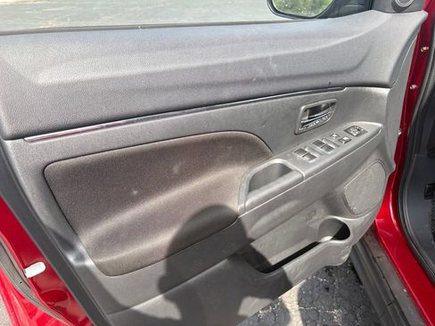 Used 2025 Mitsubishi Outlander Sport SE AWD/4WD image 13