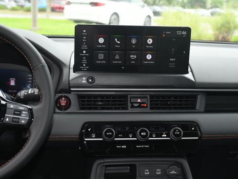 New 2026 Honda Pilot Sport image 9