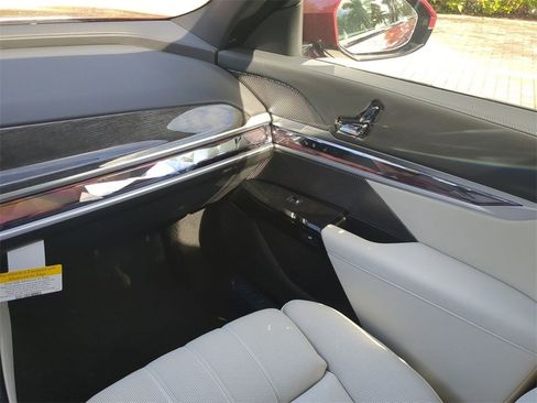 New 2026 BMW 740i xDrive w/ Premium Package image 16