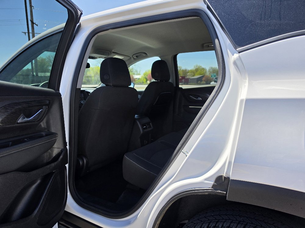 Used 2024 GMC Terrain SLE AWD/4WD image 5