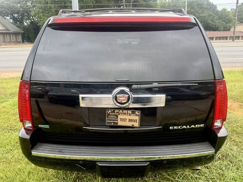 Used 2011 Cadillac Escalade ESV Luxury image 21