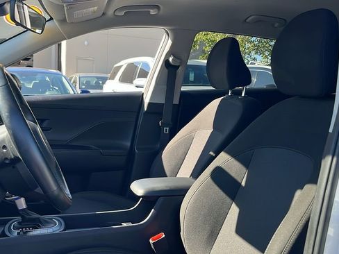 Used 2025 Hyundai Kona SEL image 10