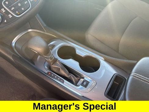 Used 2024 Chevrolet Malibu LT image 27