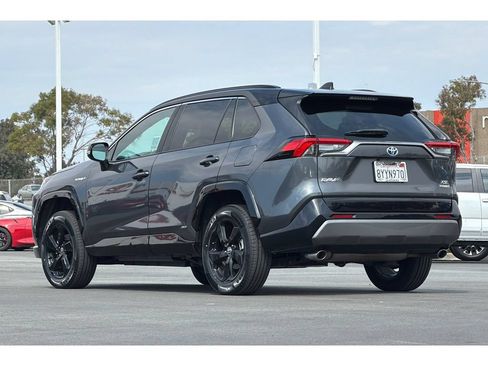 Used 2021 Toyota RAV4 XSE w/ XSE Grade Weather Package AWD/4WD image 6