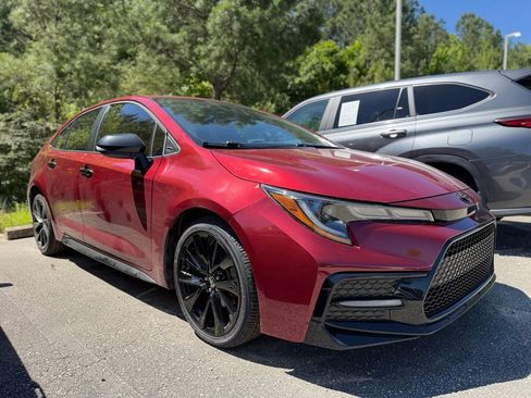 Used 2022 Toyota Corolla SE FWD image 3