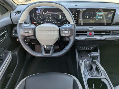 New 2026 Kia K4 GT-Line w/ GT-Line Premium Package FWD image 17