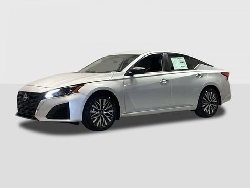New 2025 Nissan Altima 2.5 SV image 1