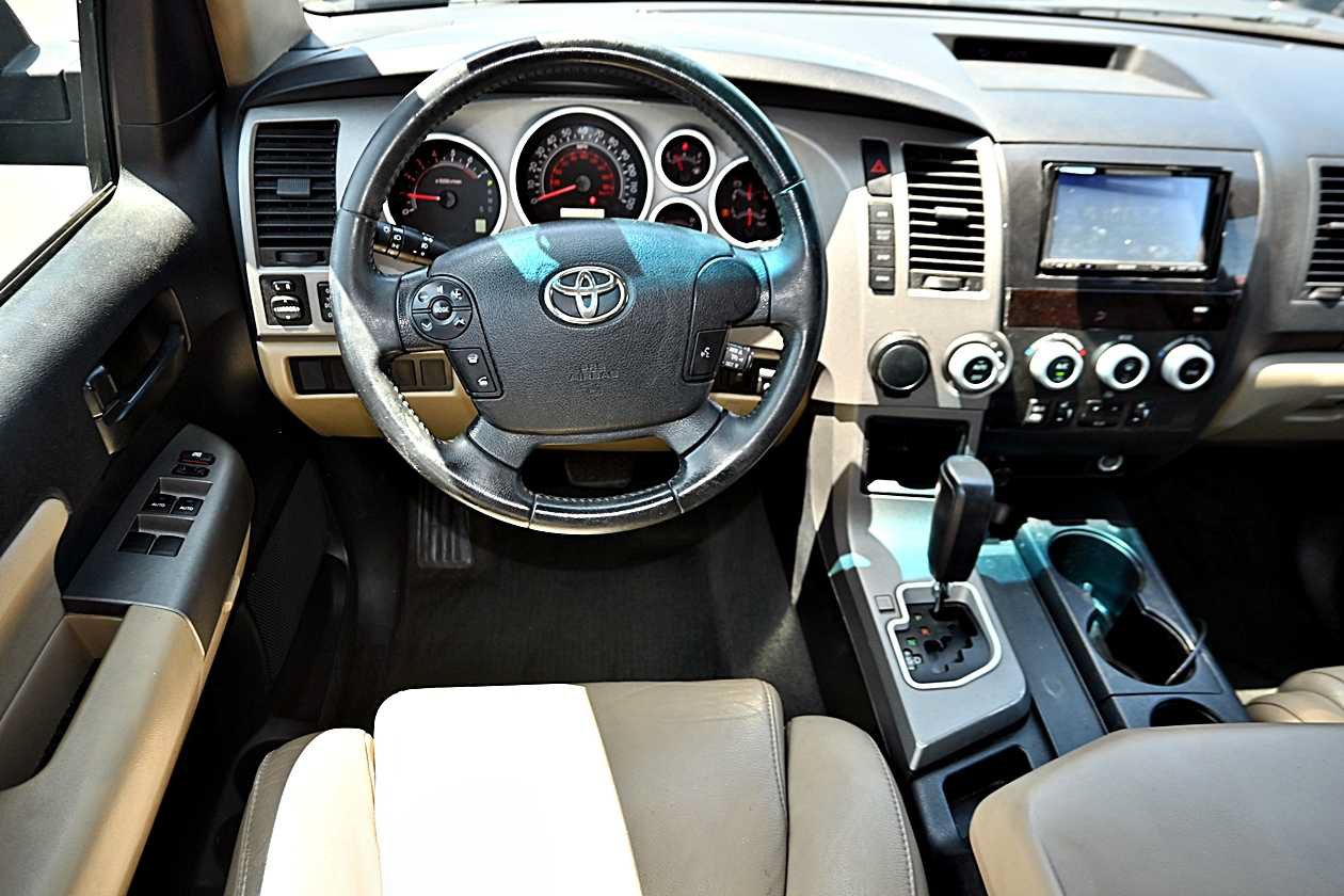 Used 2012 Toyota Sequoia SR5 RWD image 14