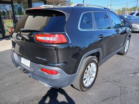 Used 2016 Jeep Cherokee Limited w/ Technology Group AWD/4WD image 2