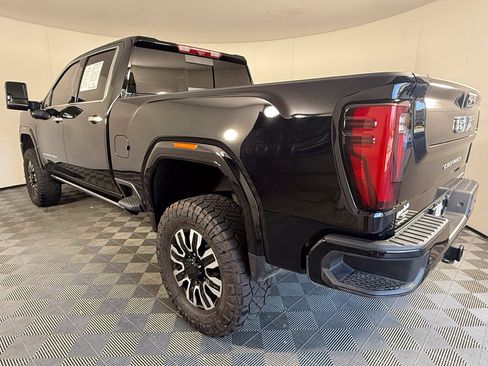 Used 2026 GMC Sierra 2500 Denali Ultimate AWD/4WD image 4