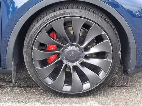 Used 2022 Tesla Model Y Performance AWD/4WD image 23