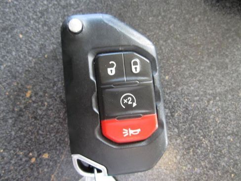 Used 2020 Jeep Wrangler Sport AWD/4WD image 35