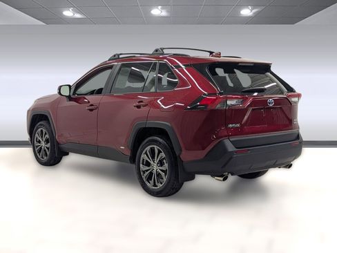 Used 2023 Toyota RAV4 XLE Premium image 2