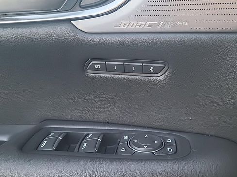 Certified 2025 Cadillac XT5 Premium Luxury image 12