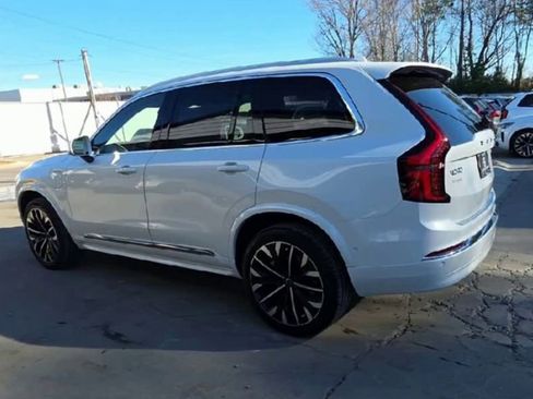 New 2026 Volvo XC90 T8 Ultra image 2