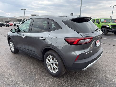 Used 2025 Ford Escape Active AWD/4WD image 7