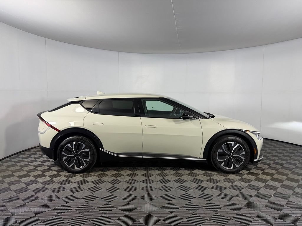 Used 2024 Kia EV6 Light RWD image 5