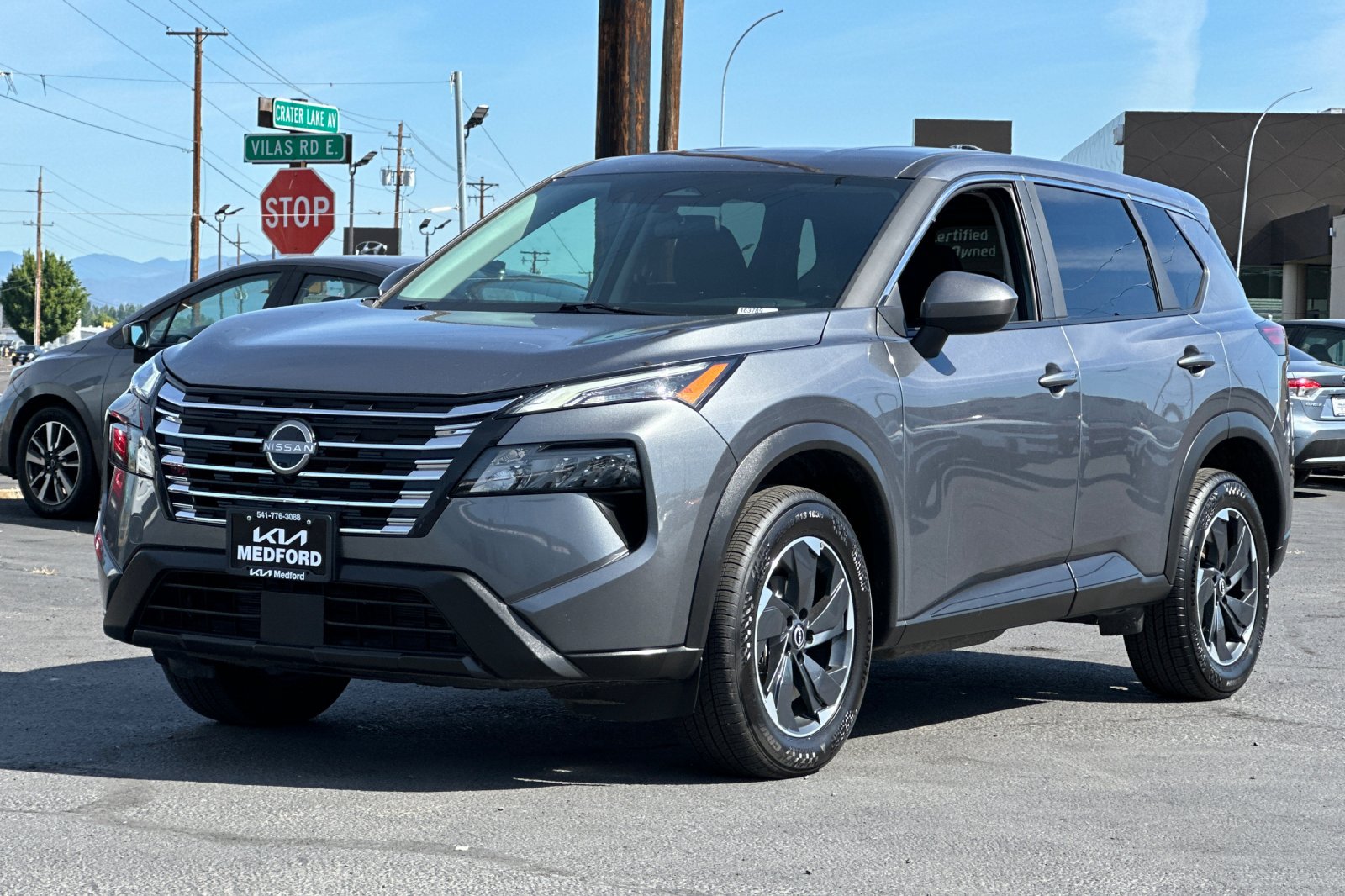 Used 2025 Nissan Rogue SV AWD/4WD image 9