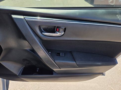Used 2019 Toyota Corolla LE FWD image 14