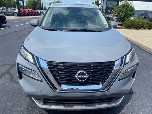 Used 2023 Nissan Rogue SL w/ SL Premium Package FWD image 3