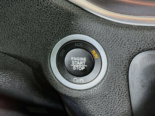 Used 2022 Dodge Charger SXT RWD image 18
