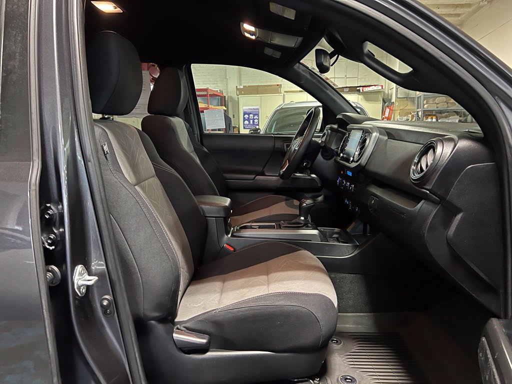 Certified 2023 Toyota Tacoma TRD Sport w/ Advanced Technology Package AWD/4WD image 20