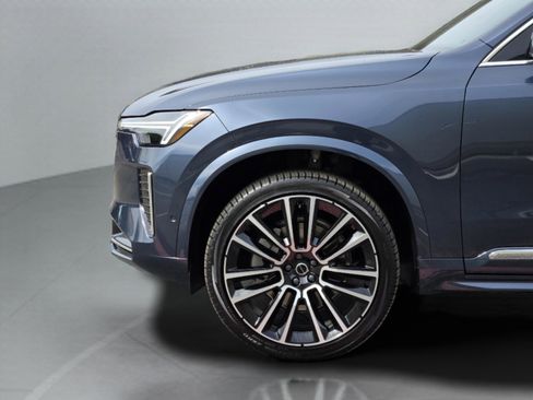 New 2026 Volvo XC90 B6 Plus w/ Protection Package Premier AWD/4WD image 29