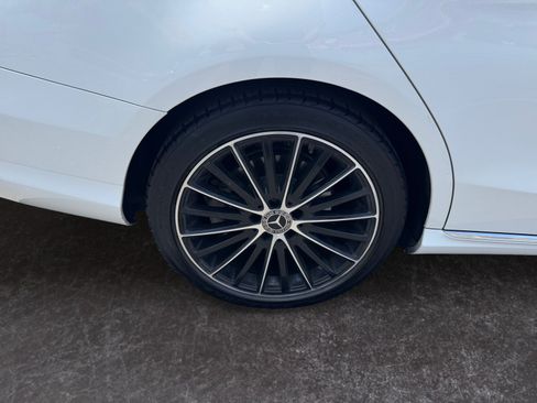 Used 2019 Mercedes-Benz C 300 Sedan image 14