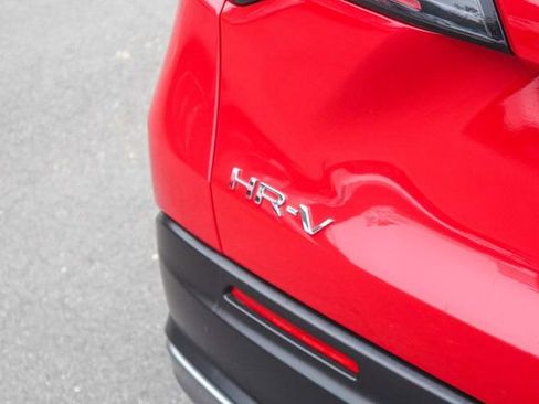 Used 2024 Honda HR-V Sport image 9
