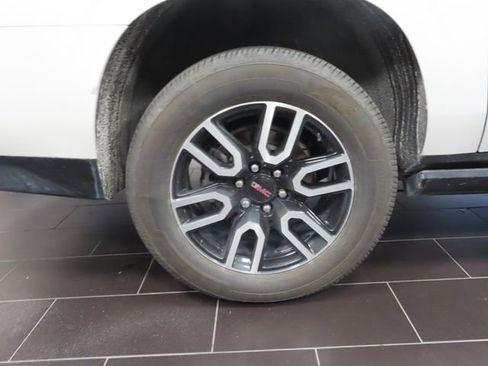 Used 2023 GMC Yukon XL AT4 image 15