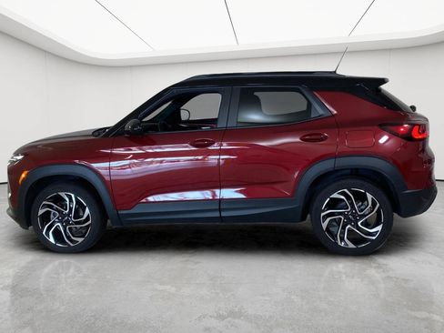 Used 2025 Chevrolet TrailBlazer RS w/ Convenience Package AWD/4WD image 4