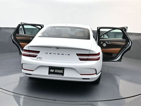 Used 2024 Genesis G80 image 28