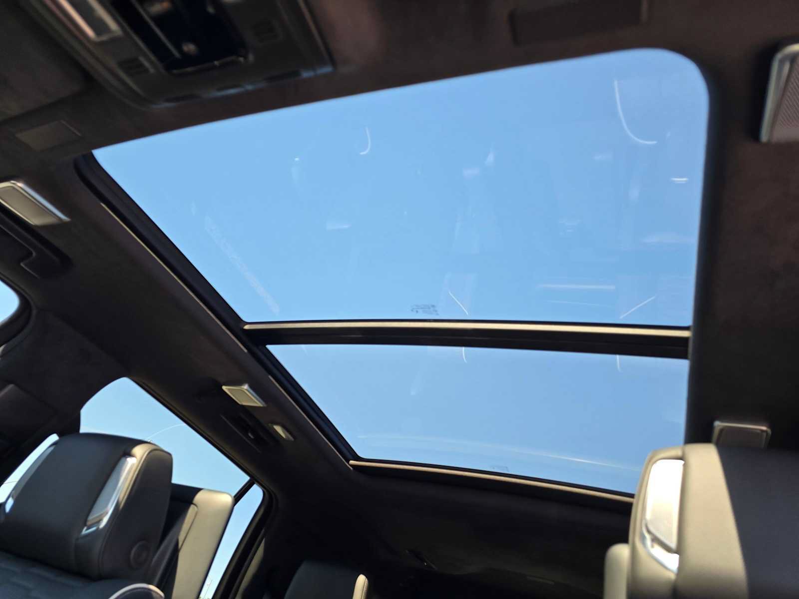 Used 2025 Cadillac Escalade V AWD/4WD image 29