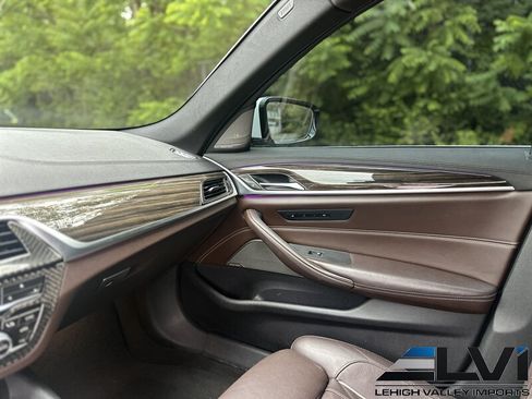 Used 2017 BMW 540i xDrive AWD/4WD image 15