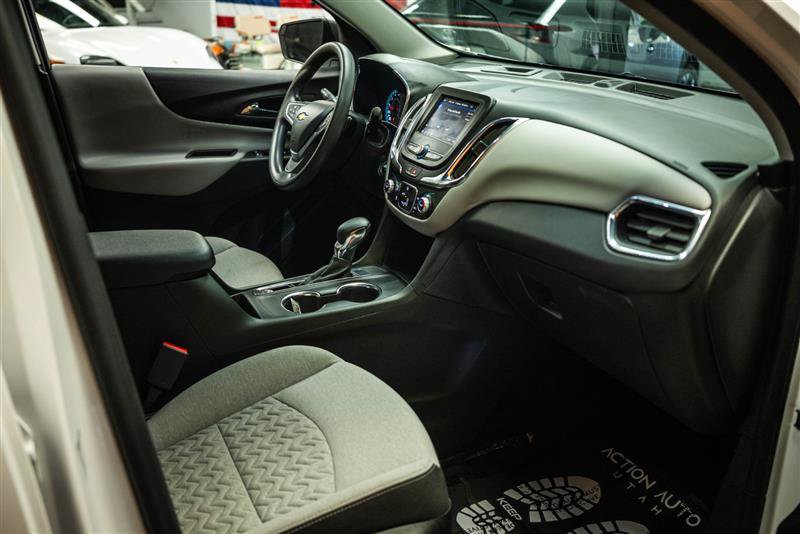 Used 2023 Chevrolet Equinox LS FWD image 13