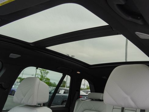 Certified 2025 BMW X5 M60i AWD/4WD image 14