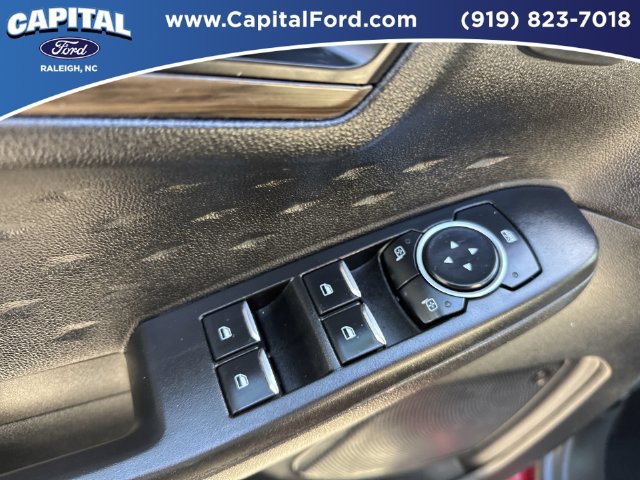Certified 2020 Ford Escape Titanium FWD image 21