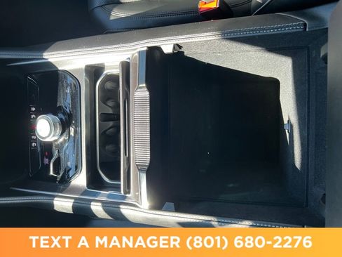 Used 2024 Jeep Wagoneer 4WD w/ HD Trailer Tow Package image 26