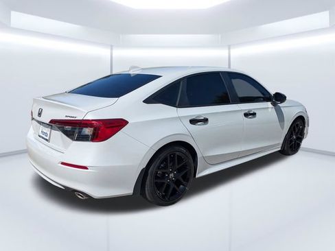 Used 2024 Honda Civic Sport image 4