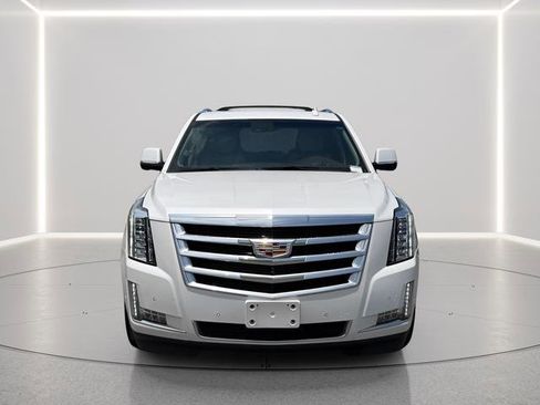 Used 2017 Cadillac Escalade ESV Luxury AWD/4WD image 8