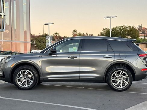 Used 2023 Lincoln Corsair FWD w/ Equipment Group 101A image 6