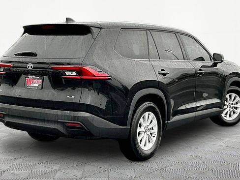Used 2025 Toyota Grand Highlander AWD image 6