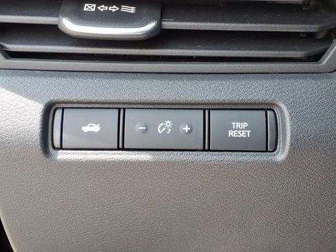 Used 2023 Nissan Altima 2.5 SV FWD image 17