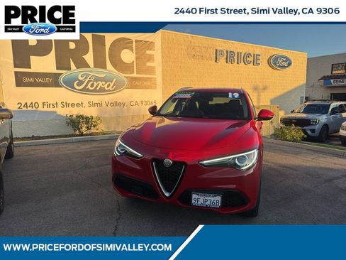 Used 2019 Alfa Romeo Stelvio image 1