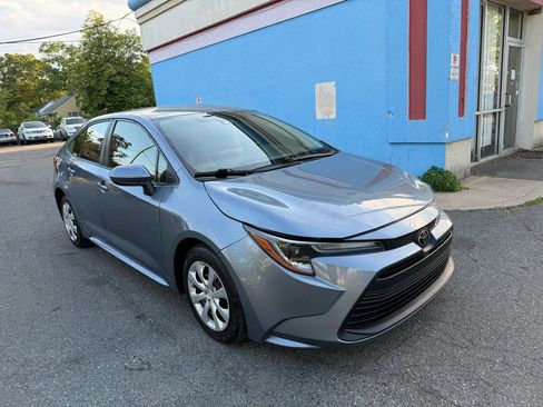 Used 2023 Toyota Corolla LE FWD image 9
