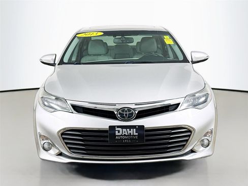 Used 2013 Toyota Avalon Limited w/ Technology Pkg FWD image 3