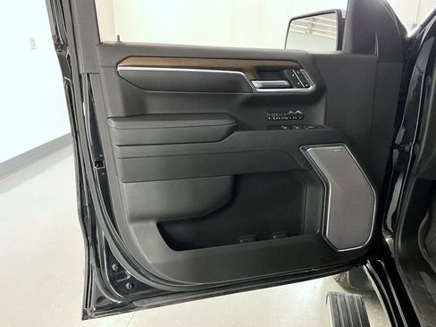 Certified 2024 Chevrolet Silverado 1500 High Country image 9