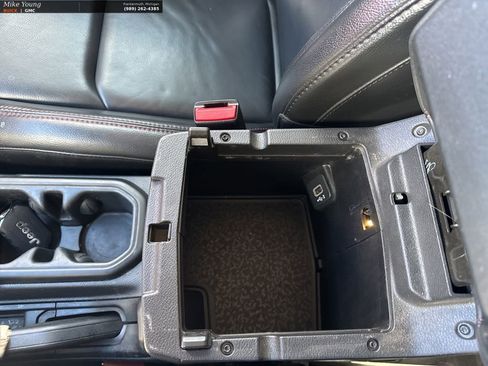 Used 2023 Jeep Wrangler Unlimited Rubicon w/ Cold Weather Group image 33