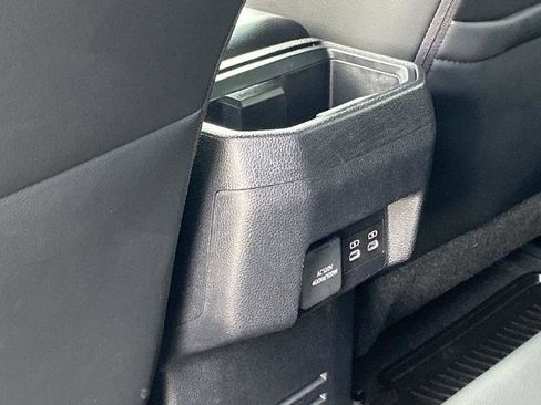 Used 2024 Toyota Tacoma TRD Sport w/ TRD Sport Premium Package AWD/4WD image 18